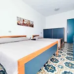 Apartment In Lido Di Jesolo 24800